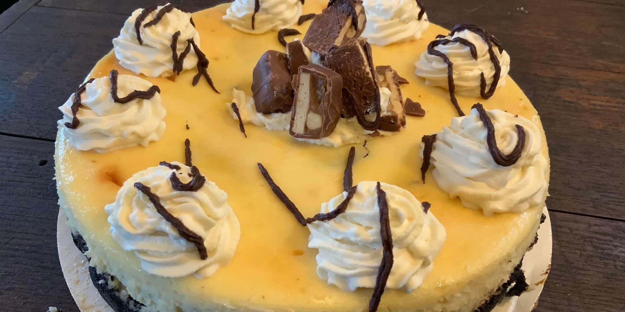 snicker cheesecake